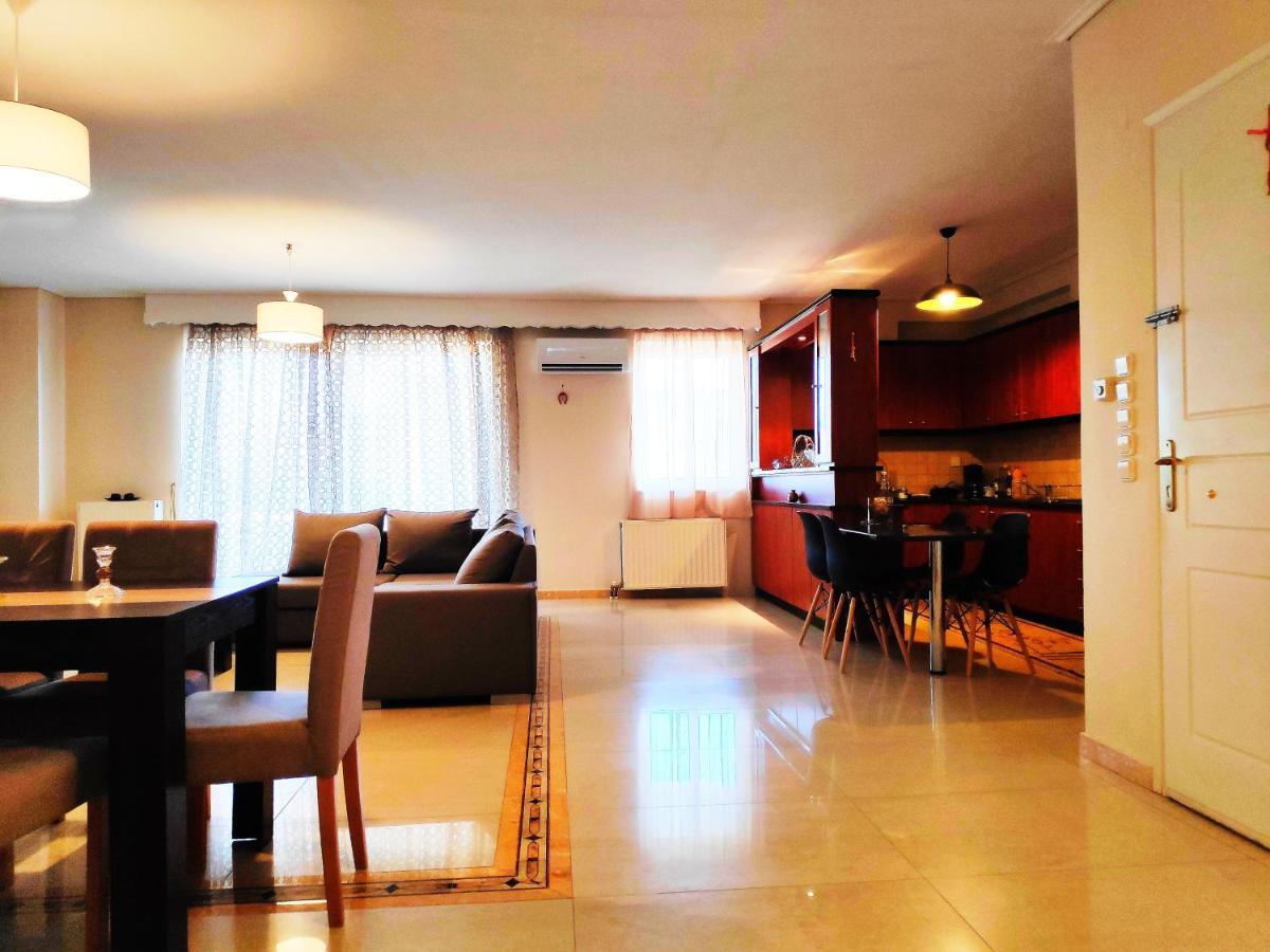 Penthouse In Center Of Sparta Exterior photo